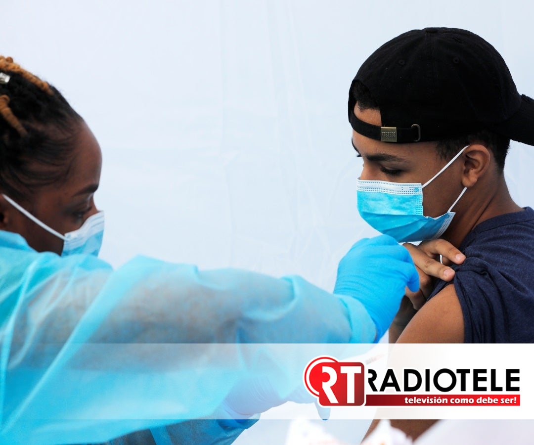 Comienza vacunación a menores de edad en Michoacán
