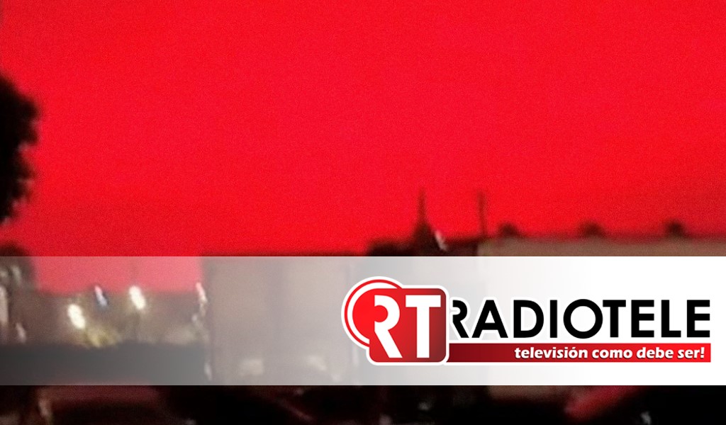 El cielo de una ciudad de China se pinta de rojo; te explicamos cuál es el motivo