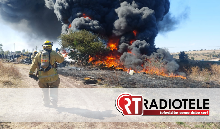 PC municipal y Policía Morelia apoyan combate de incendio en Tarímbaro