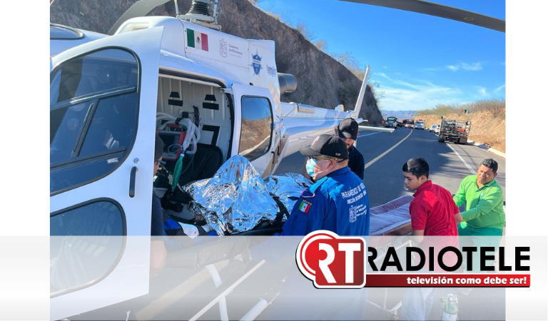 <strong>Con ambulancia aérea, SSP traslada a hombre tras accidente en autopista Siglo XXI  </strong>