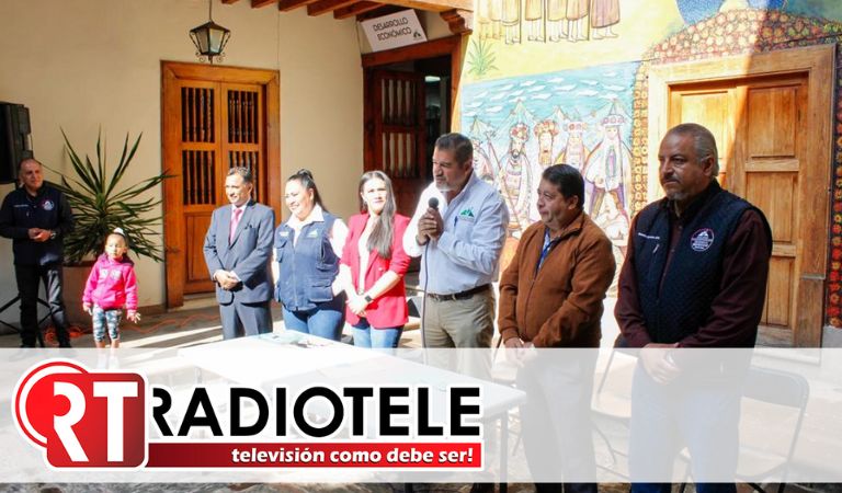 Gobierno Municipal de Pátzcuaro entregó 17 visas a beneficiarios del programa de reunificación familiar “Peces Blancos”