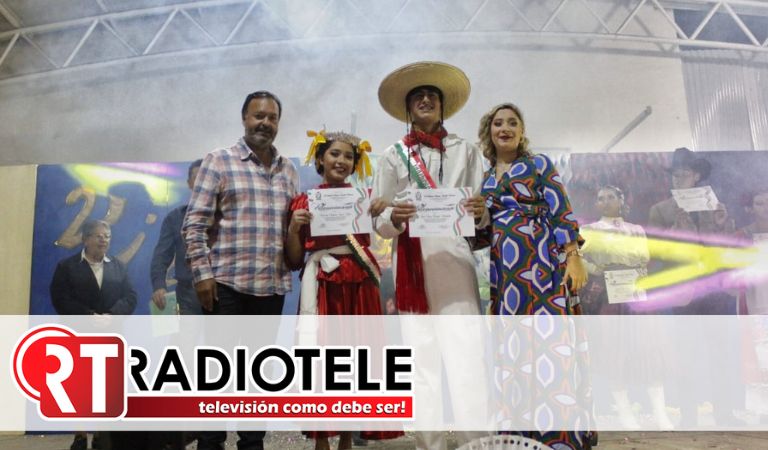 Con éxito se lleva a cabo en Pátzcuaro el concurso de danza; Chico y chica independencia del Colegio Silviano Carrillo