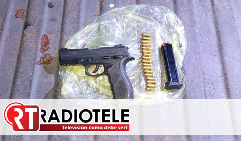 En Irimbo: SSP, GN y policía local aseguran a dos con armas y cartuchos útiles
