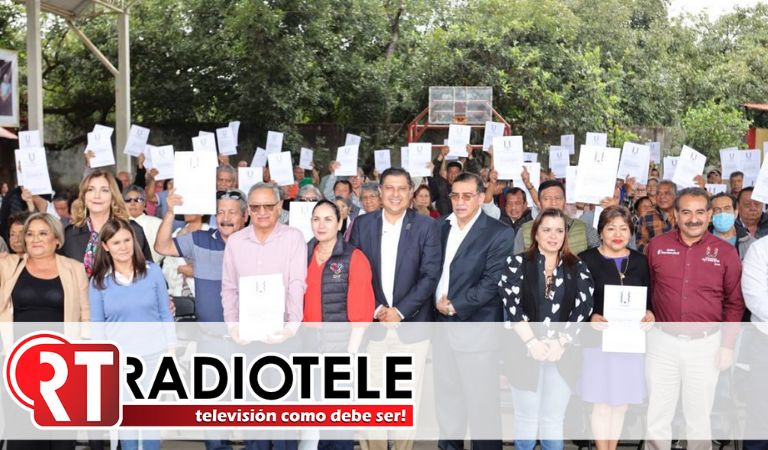 Nacho Campos hace realidad escrituración a 127 familias del Fovissste El Mirador