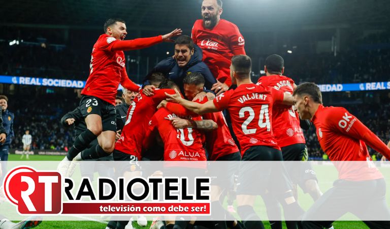 Afición y equipo de Mallorca, rendidos ante ‘Don Javier Aguirre’