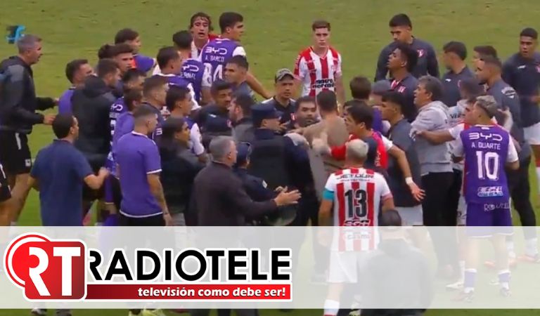 Bronca termina en batalla campal en Primera División de Uruguay, el árbitro expulsó a nueve jugadores