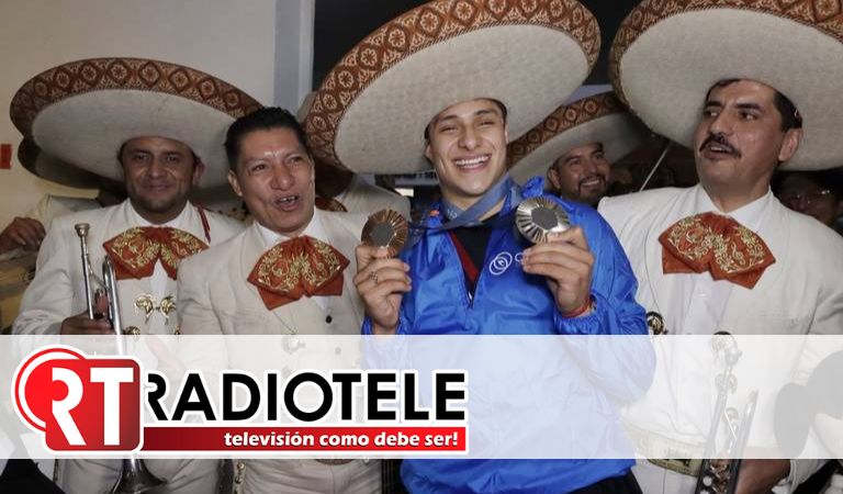 Al ritmo del “Cielito lindo”, llega a México el doble medallista olímpico Osmar Olvera