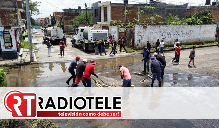 Ayuntamiento de Morelia realiza limpieza en colonia afectada por las inundaciones