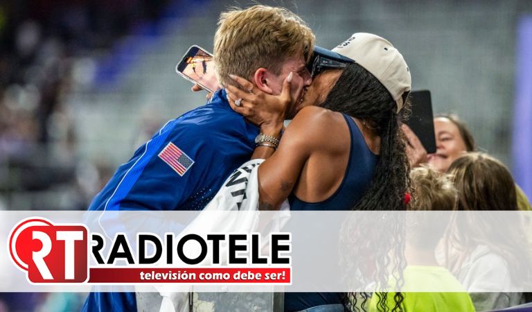 El campeón paralímpico de EE.UU., Hunter Woodhall, dijo que el oro olímpico de su esposa le dio la confianza necesaria