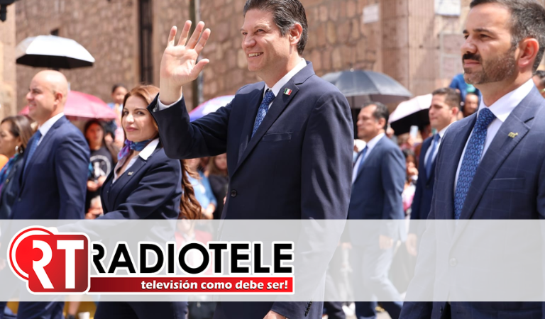 En Morelia, miles de familias disfrutaron con alegría y paz el desfile por la Independencia de México