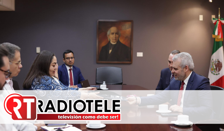 Bedolla estrecha relación con el consulado de Chicago en apoyo a migrantes