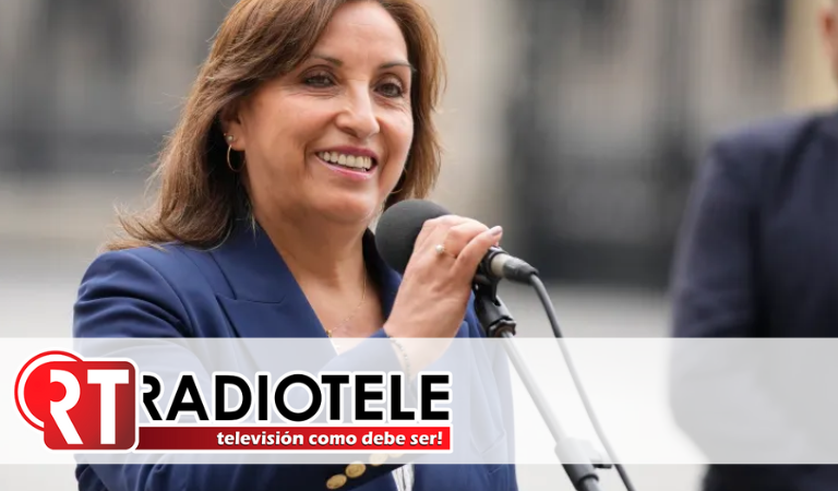 Destituye el Congreso de Perú a Dina Boluarte