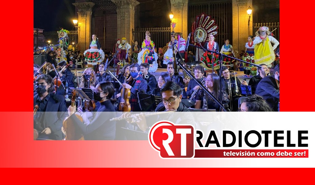 Con música, danza y un espectacular encendido de Catedral, Morelia celebra 30 años de Ciudad Patrimonio