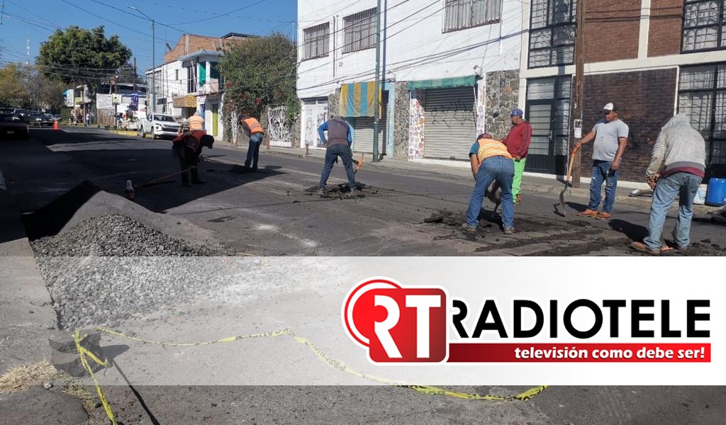 Avanzan trabajos de mejoramiento de calle Francisco J. Mújica