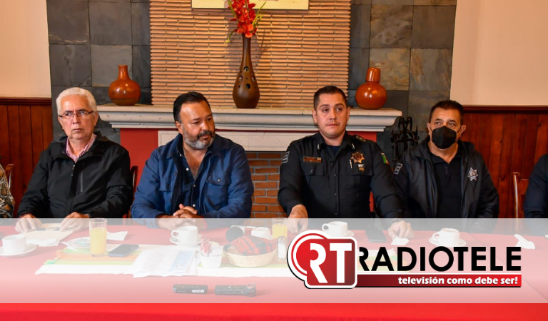 Presenta Julio Arreola al nuevo director de la Policía de Pátzcuaro