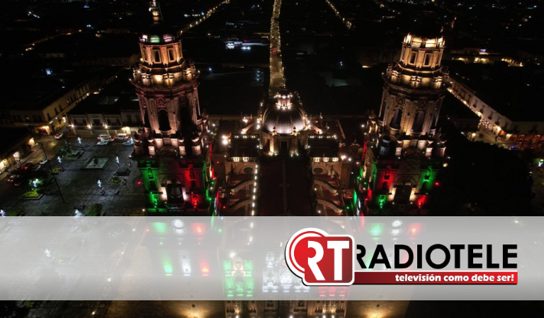 Invita Gobierno Municipal al espectáculo de luces de Catedral alusivo al mes patrio