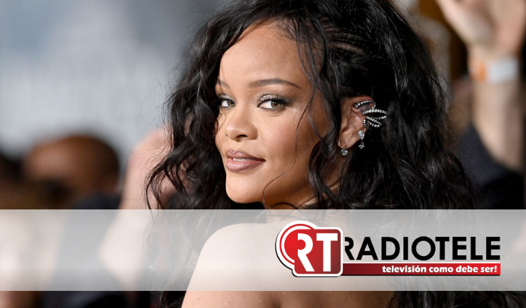 Rihanna muestra por primera vez el rostro de su hijo y enternece las redes