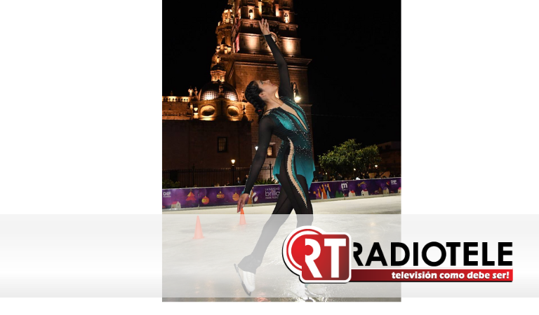 Espectacular exhibición de patinaje artístico en la Pista de Hielo del Centro de Morelia