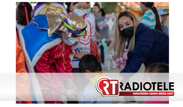 IJUM y Cruz Roja Juventud regalan juguetes en comunidades de Tiripetío