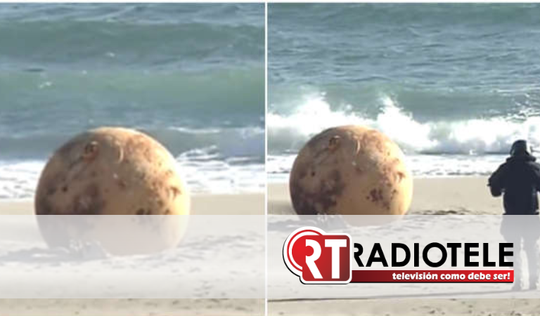 Hallan misteriosa bola gigante en una playa de Japón