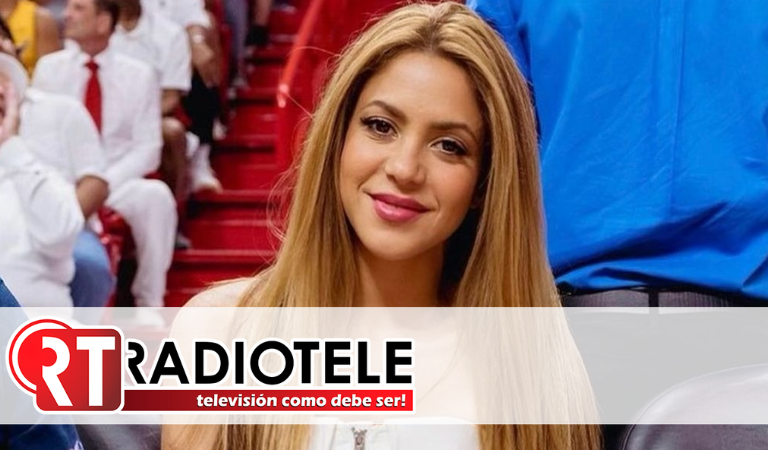 Shakira sufre accidente surfeando en Costa Rica y la tienen que “rescatar”