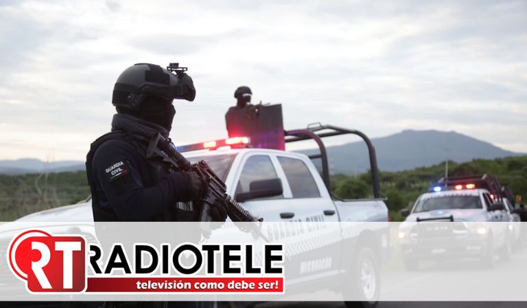 Dentro del Blindaje Zamora, SSP asegura a tres masculinos en posesión de un fusil y dos pistolas