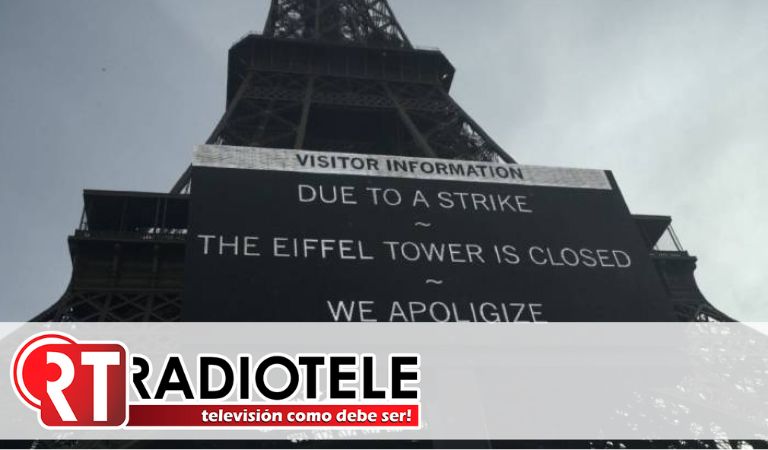 Trabajadores cierran la Torre Eiffel en París