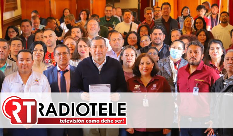 Presenta Barragán y líderes sindicales reforma constitucional en materia de salarios mínimos en Michoacán