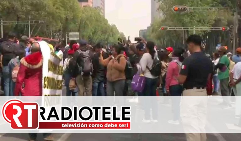 Damnificados por ‘Otis’ bloquean Paseo de la Reforma por segundo día