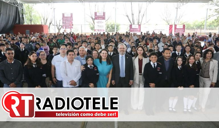 Entrega Bedolla tarjetas de la beca Rita Cetina para 208 mil estudiantes de secundaria