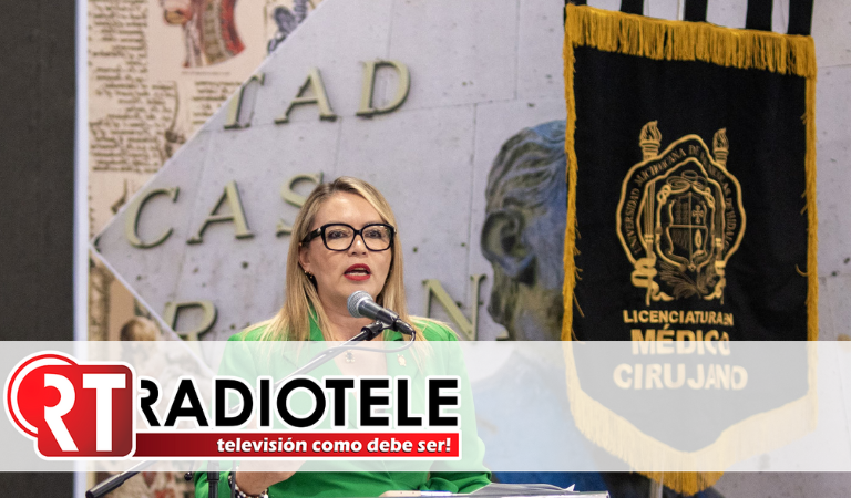 Ustedes son testimonio vivo de que los sueños se alcanzan, señala Yarabí Ávila ante graduados de Medicina