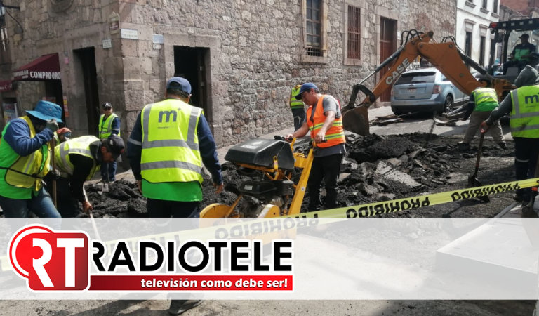Ayuntamiento de Morelia intensifica trabajos de bacheo en el Centro Histórico