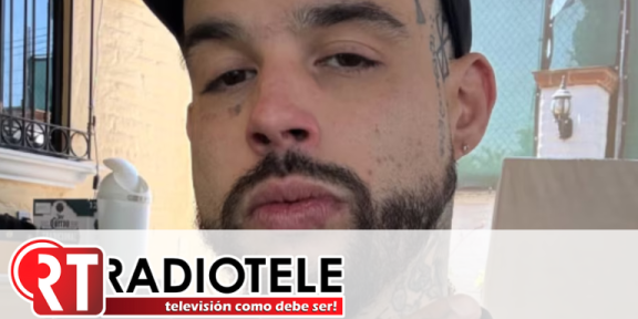 “Puro lacra”: Emiliano Aguilar muestra la prueba de que sí fue invitado a los Premios Billboard 2025