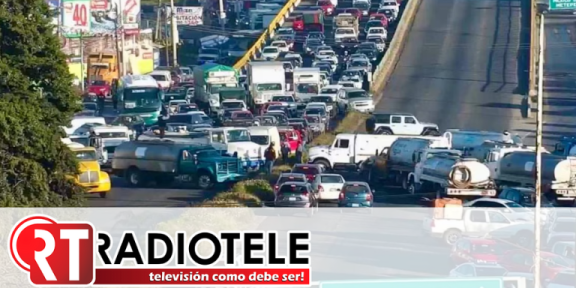 Piperos de agua de Edomex provocan caos con bloqueos: ¿Qué calles cerraron este lunes 27 de octubre?