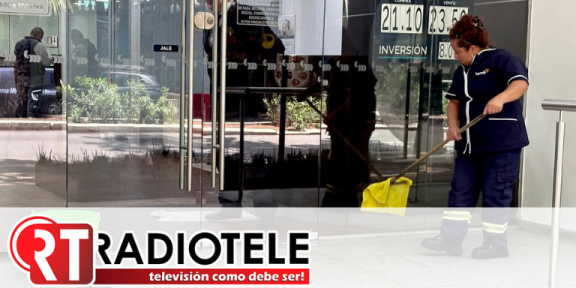 Peso y bolsa mexicana caen ante fortaleza del dólar